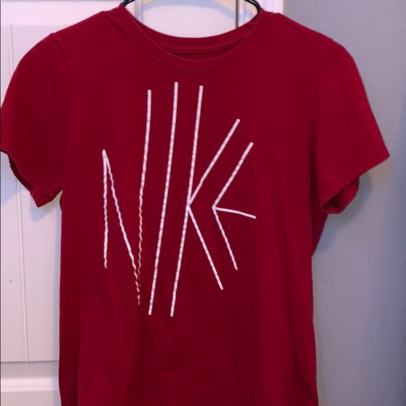 Red Nike Shirt - Picture 1 of 1
